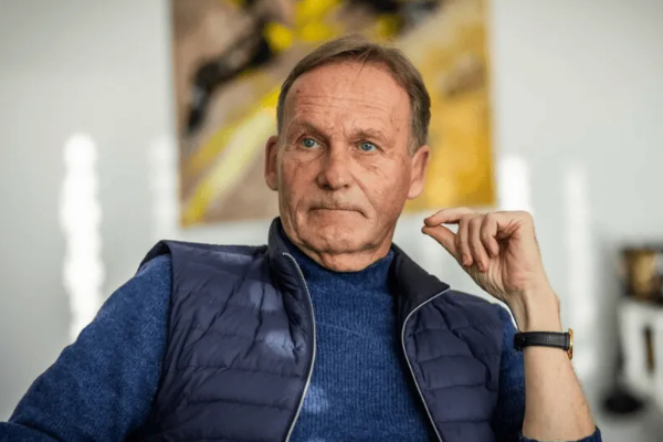 多特蒙德CEO瓦茨克:球隊陣容充實(shí)但需在經(jīng)濟考量下做決策